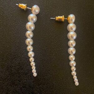 Pearl stud drop earrings